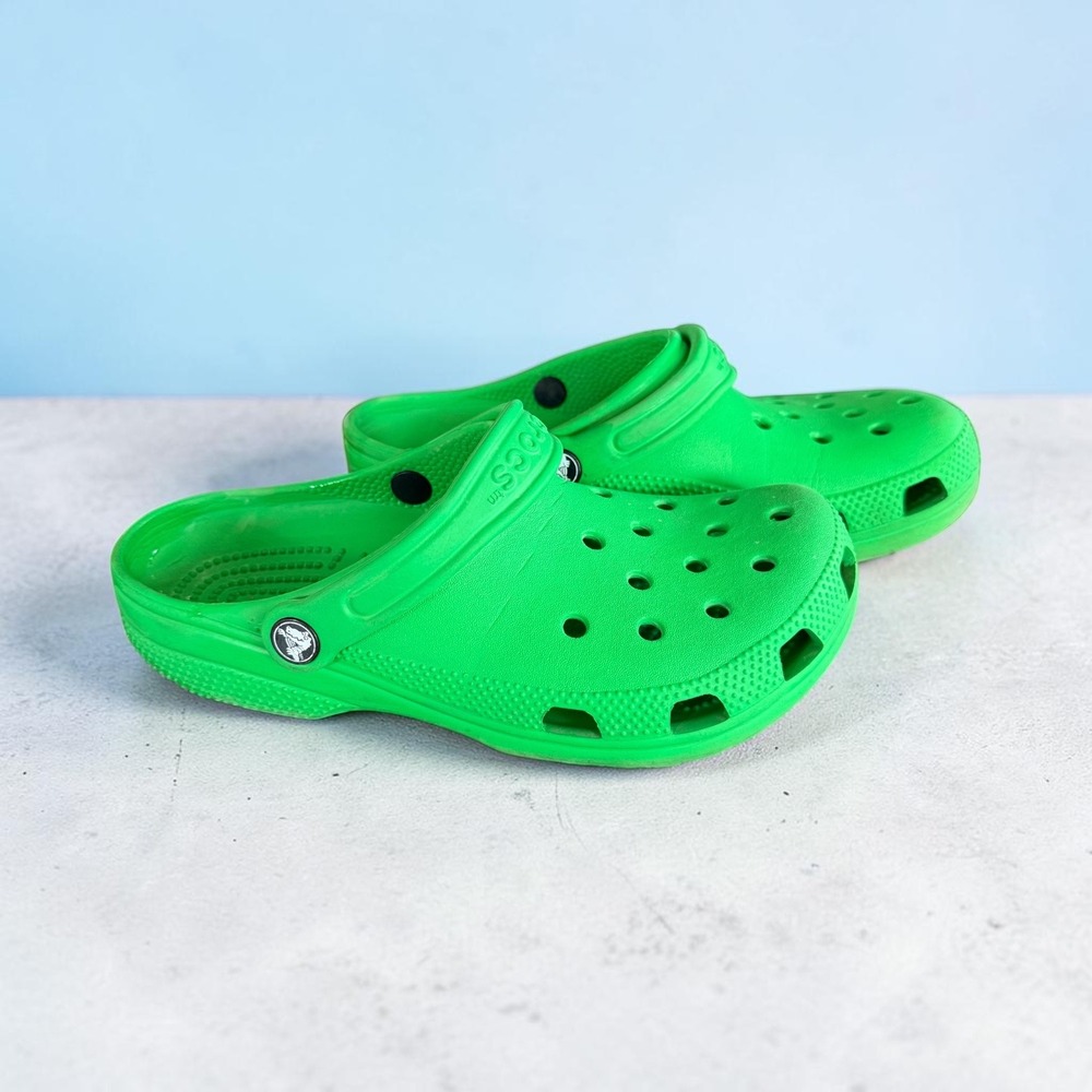 Crocs Classic Grass Green - Women's 9 - Men's 7
